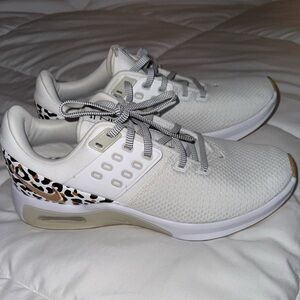 NIKE WOMENS AIR MAX BELLA TR 4 PREMIUM 'WHITE LEOPARD’